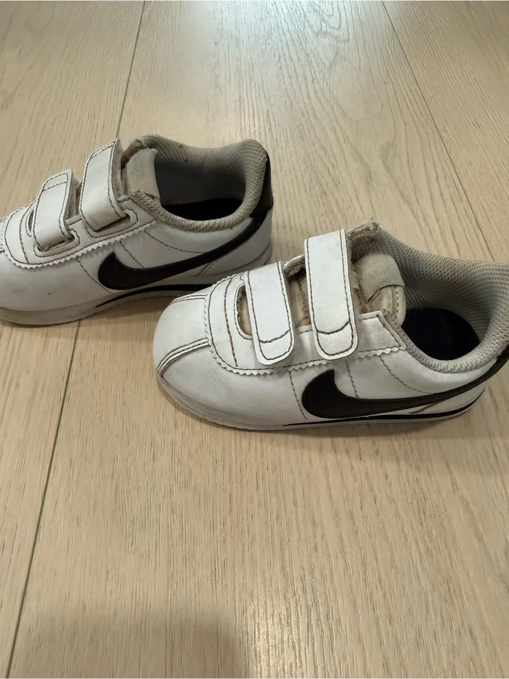 Nike Kids Cortez White & Black Velcro Sneakers | 7C